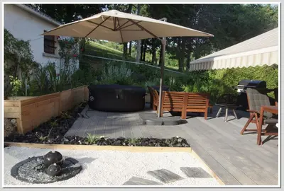 Jardin de l'établissement Chez Flo & Marc - Chambres d'hôtes entre Blois et Chaumont