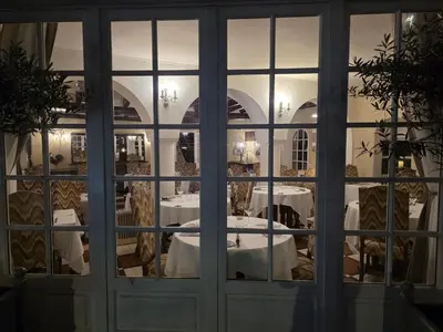 Restaurant ou autre lieu de restauration dans l'établissement Hotel La Roseraie
