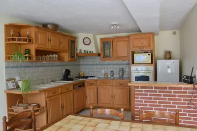 Cuisine ou kitchenette dans l'établissement La ferme des Cailloux