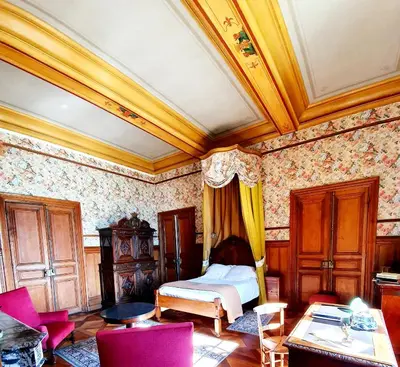 Coin salon dans l'établissement Château de Ternay