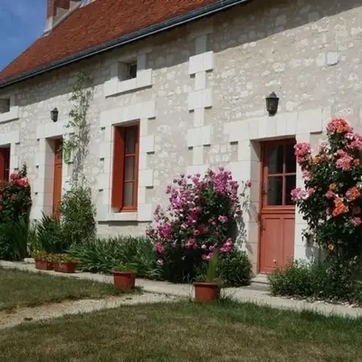 Gîte Tourangeau près de Loches avec Cheminée et Jardin - FR-1-381-40