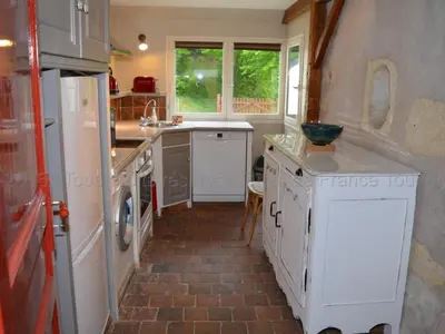 Cuisine ou kitchenette dans l'établissement Gîte charmant près de Tours, jardin clos, idéal pour familles - FR-1-381-95