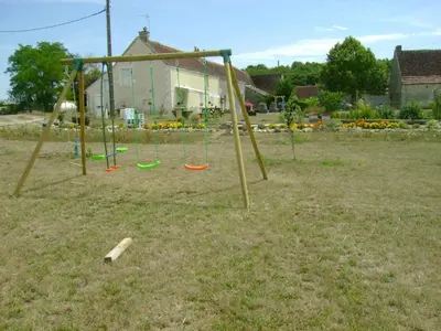 Aire de jeux pour enfants de l'établissement Gîte en Touraine: Campagne, 3 Chambres, Près de Chenonceau - FR-1-381-121