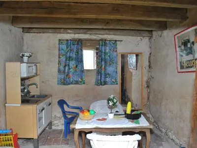 Cuisine ou kitchenette dans l'établissement Demeure historique avec piscine chauffée et animaux acceptés, près du zoo de Beauval - FR-1-381-199