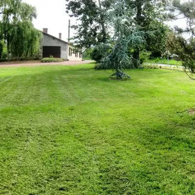 Charmante maison en Touraine: gîte avec jardin