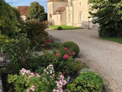 Jardin de l'établissement Charmante maison de campagne dans une ferme rénovée - FR-1-381-262