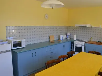Cuisine ou kitchenette dans l'établissement Charmante maison en Touraine avec jardin et WIFI - FR-1-381-288