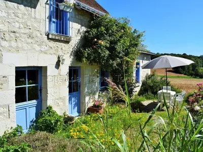 Jardin de l'établissement Charmante maison restaurée avec jardin, fibre optique et tout inclus, proche village pittoresque - FR-1-381-327