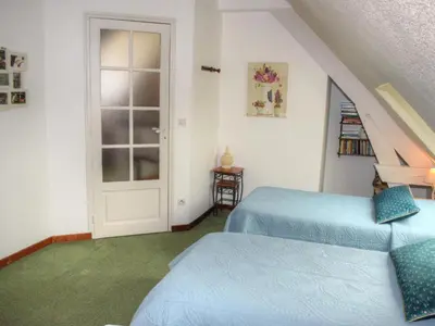 Un ou plusieurs lits dans un hébergement de l'établissement Gîte douillet en forêt d'Amboise, parc boisé 2.5 ha, cheminée, vélos, WiFi, jardin privé, animaux acceptés - FR-1-381-457