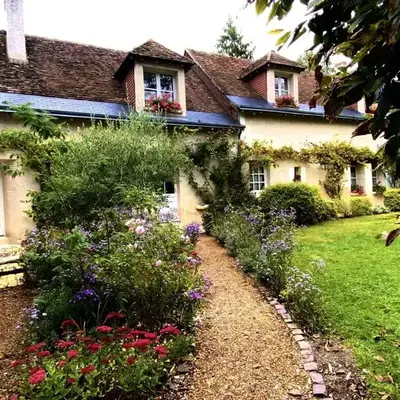 Ancien logis familial avec parc et activités