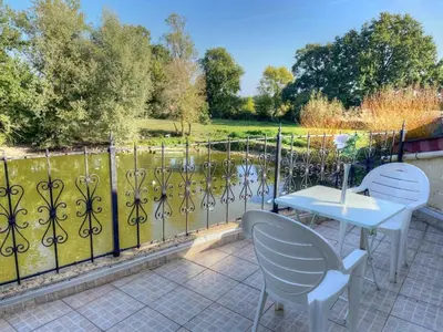 Jardin de l'établissement Gîte de charme XVIIe siècle avec jardin clos, balnéo, terrasse panoramique et WIFI près du Château de Villandry - FR-1-381-471