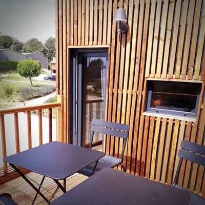 Balcon ou terrasse dans l'établissement Manège de la Chapinière - DadaLoge tiny-house