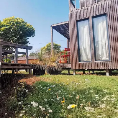 Jardin de l'établissement Manège de la Chapinière - DadaLoge tiny-house