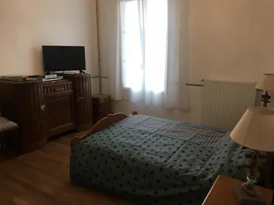 Télévision ou salle de divertissement dans l'établissement Le Studio Gambetta