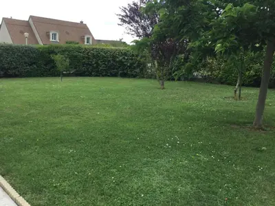 Jardin de l'établissement Le Hameau du moulin a vent