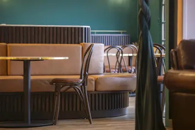 Coin salon dans l'établissement Grand Hôtel Saint-Aignan