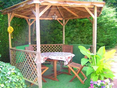 Jardin de l'établissement Maison accueillante à La Chapelle-aux-Choux avec jardin spacieux 70 m²
