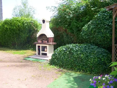 Jardin de l'établissement Maison accueillante à La Chapelle-aux-Choux avec jardin spacieux 70 m²