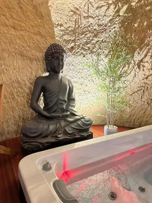 Plan de l'établissement Hôtel-Restaurant-Chambre Insolite Spa - Le XII de Luynes