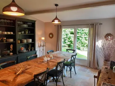 Coin salon dans l'établissement Domaine de la Limetiere