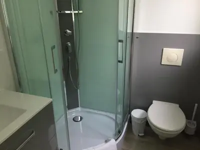 Salle de bains dans l'établissement Domaine de Bel Air