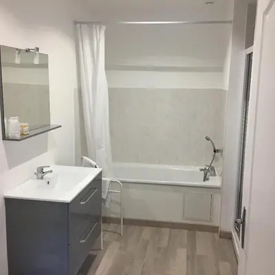 Salle de bains dans l'établissement Domaine de Bel Air
