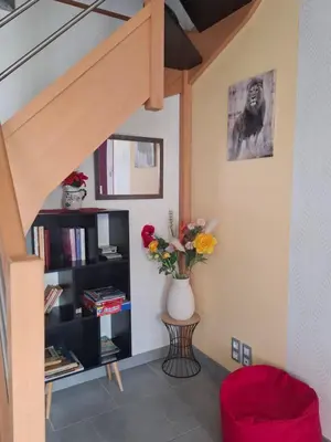Bibliothèque dans la maison de vacances