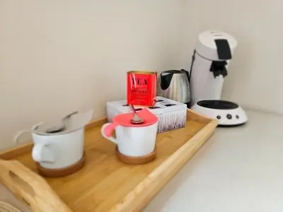 Plateau bouilloire dans l'établissement Comme à la maison