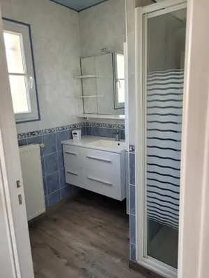 Salle de bains dans l'établissement CHANGÉ, 10mn LE MANS 72
