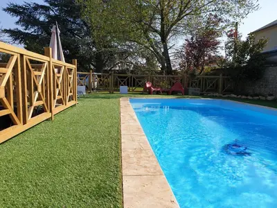 Piscine de l'établissement Le Grand Cèdre Spa et sauna intérieur piscine ou située à proximité