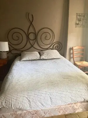 Un ou plusieurs lits dans un hébergement de l'établissement chambre privée