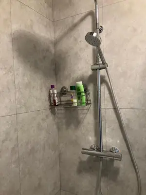 Salle de bains dans l'établissement Le Petit Lecoy