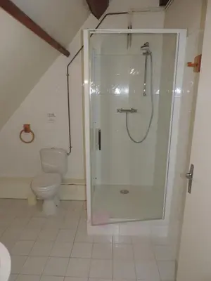 Salle de bains dans l'établissement Chambres d'hôtes Domaine De La Jonquière, Bouloire