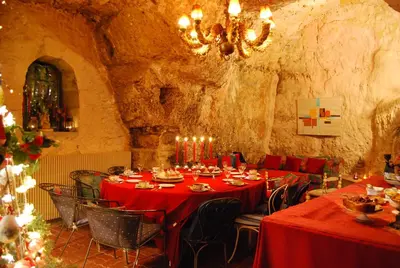 Restaurant ou autre lieu de restauration dans l'établissement B&B La Closeraie