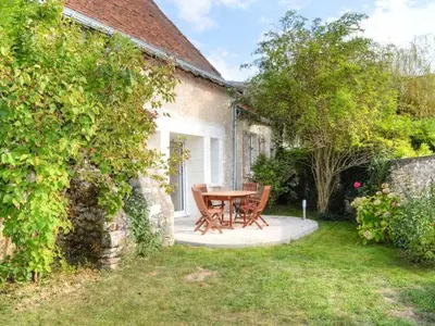 Jardin de l'établissement Maison de plain-pied, cour et jardin privé, proche sites touristiques, idéale familles ou amis - FR-1-381-480