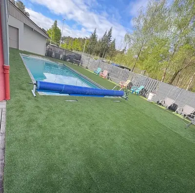 Piscine de l'établissement Hotel ARBOR - Les Hunaudieres - Le Mans Sud - Mulsanne ou située à proximité