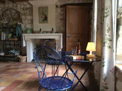 Coin salon dans l'établissement Coté Jardin