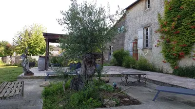 Jardin de l'établissement Le Manoir de Gâtines