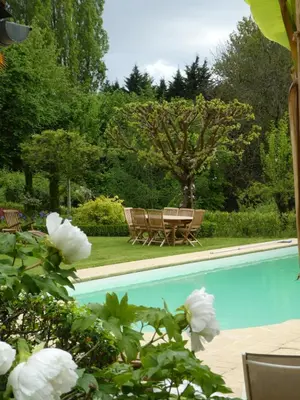 Piscine de l'établissement Le Chat Courant ou située à proximité