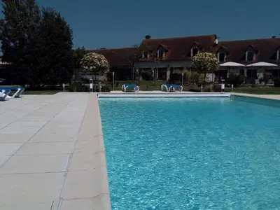 Piscine de l'établissement Chambres d'hôtes Au Clos de Beaulieu ou située à proximité