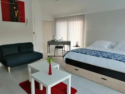 Un ou plusieurs lits dans un hébergement de l'établissement CHAMBRE INDEPENDANTE DANS UN PARC