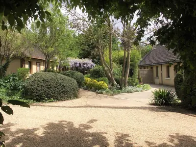 Jardin de l'établissement Wisteria Gite