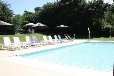 Piscine de l'établissement Paulanosa Gite ou située à proximité