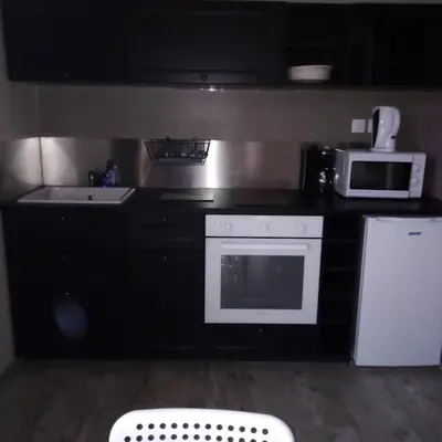 Cuisine ou kitchenette dans l'établissement gite odeau