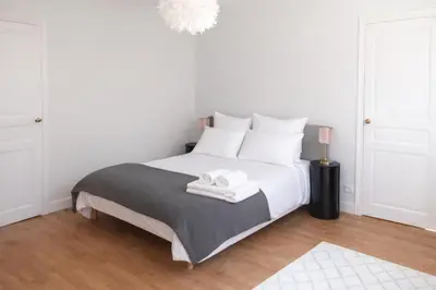 Un ou plusieurs lits dans un hébergement de l'établissement Grande maison #6 chambres #Proche Amboise/Tours