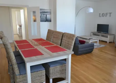 Télévision ou salle de divertissement dans l'établissement LOIRE VELO 3 Appartements Moderne Vélo Parking 20 places vélos Centre Ville Historique Blois
