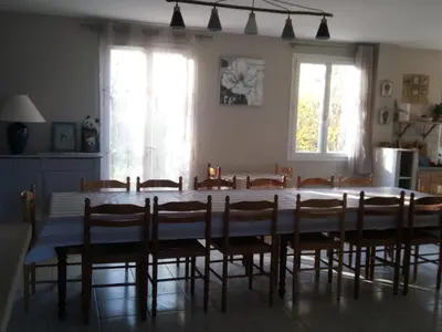 Restaurant ou autre lieu de restauration dans l'établissement La Tribu d'Asato-Beauval 5 ch grand jardin et parking privé