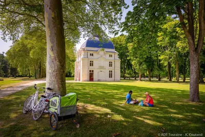 Jardin de l'établissement Gite le Petit Puits à Richelieu