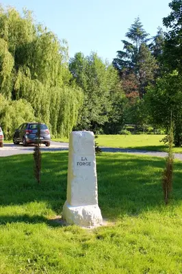Jardin de l'établissement Chambres d'hôtes de la Forge