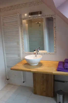 Salle de bains dans l'établissement Domaine de Praline Praline